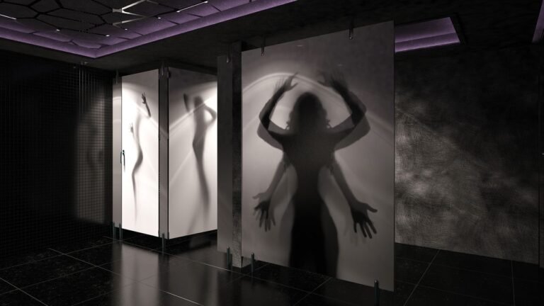 Shouts-Cronenberg-Zara.jpg