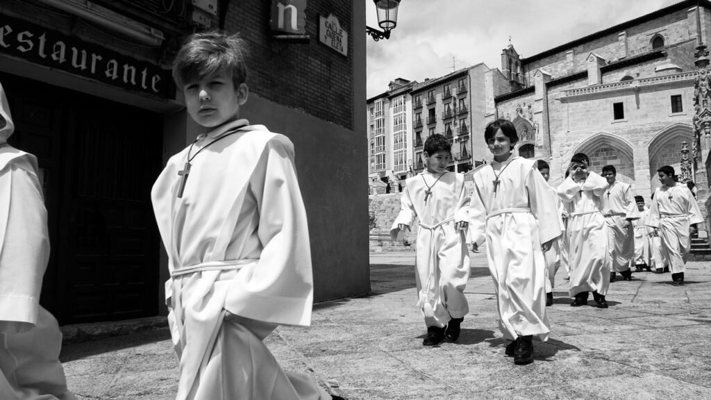 Shouts-Pope-As-a-Kid.jpg